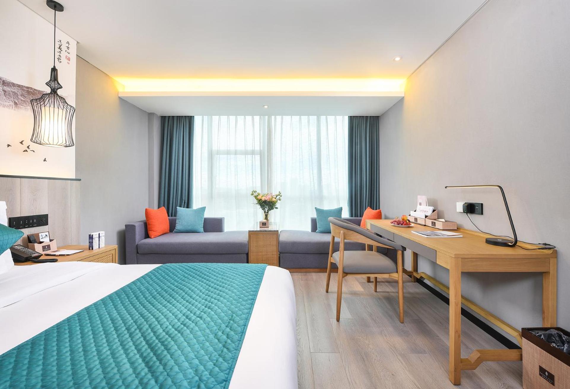 Mehood Lestie International Hotel Nancun Wanbo Metro Station Branch - Free Shuttle Bus To Canton Fair Complex During Canton Fair Period & Free Breakfast & Free Afternoon Tea & Free Midnight Snack & Free Vpn Internet Access Eksteriør bilde