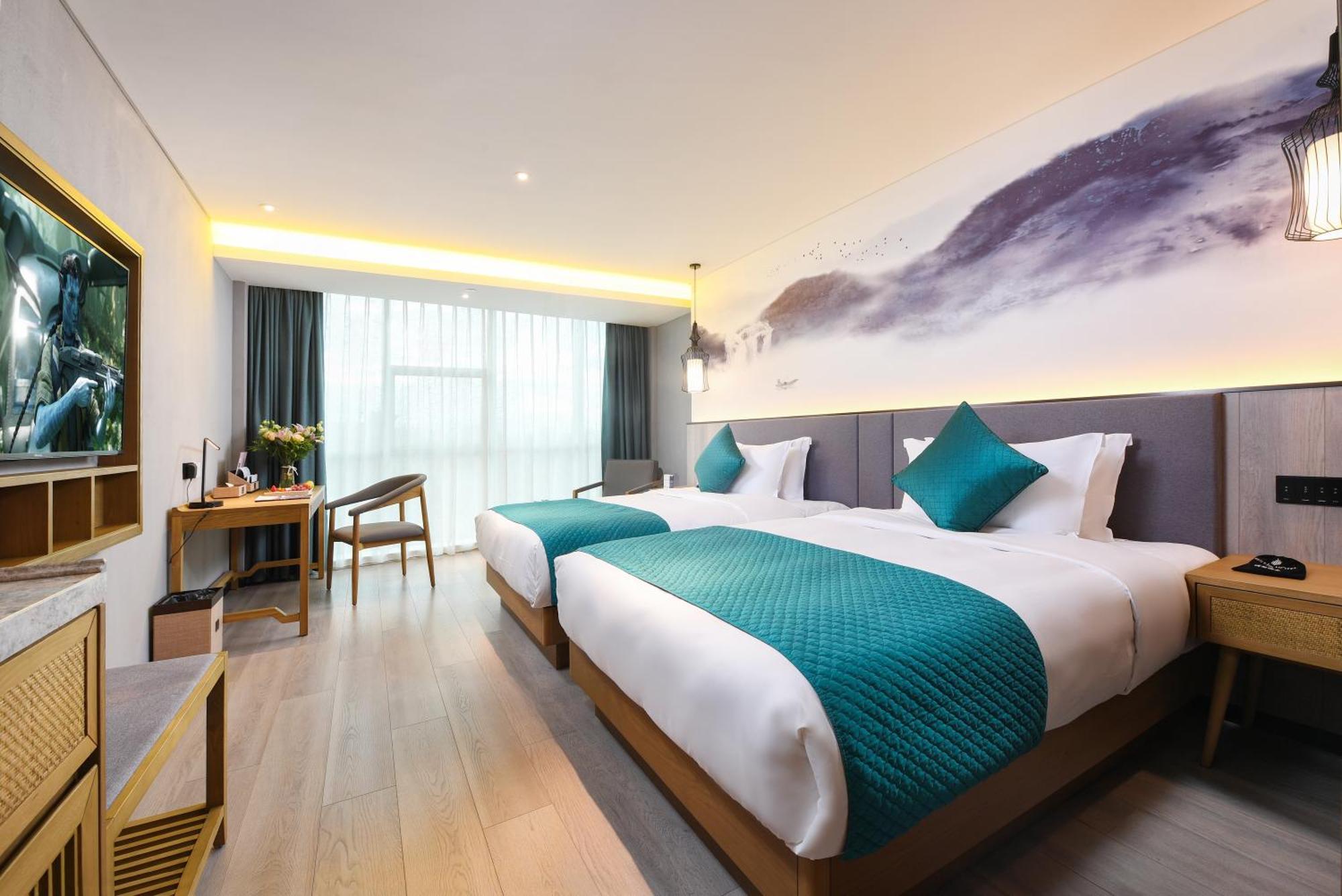 Mehood Lestie International Hotel Nancun Wanbo Metro Station Branch - Free Shuttle Bus To Canton Fair Complex During Canton Fair Period & Free Breakfast & Free Afternoon Tea & Free Midnight Snack & Free Vpn Internet Access Eksteriør bilde