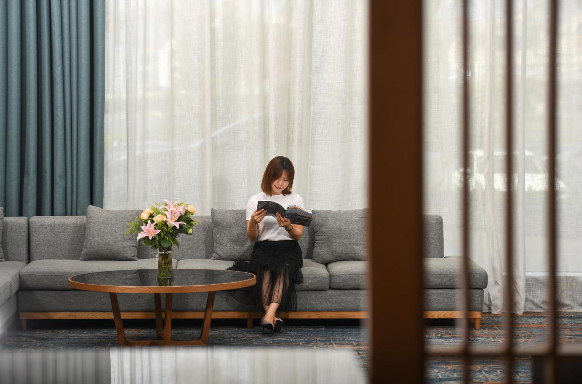 Mehood Lestie International Hotel Nancun Wanbo Metro Station Branch - Free Shuttle Bus To Canton Fair Complex During Canton Fair Period & Free Breakfast & Free Afternoon Tea & Free Midnight Snack & Free Vpn Internet Access Eksteriør bilde