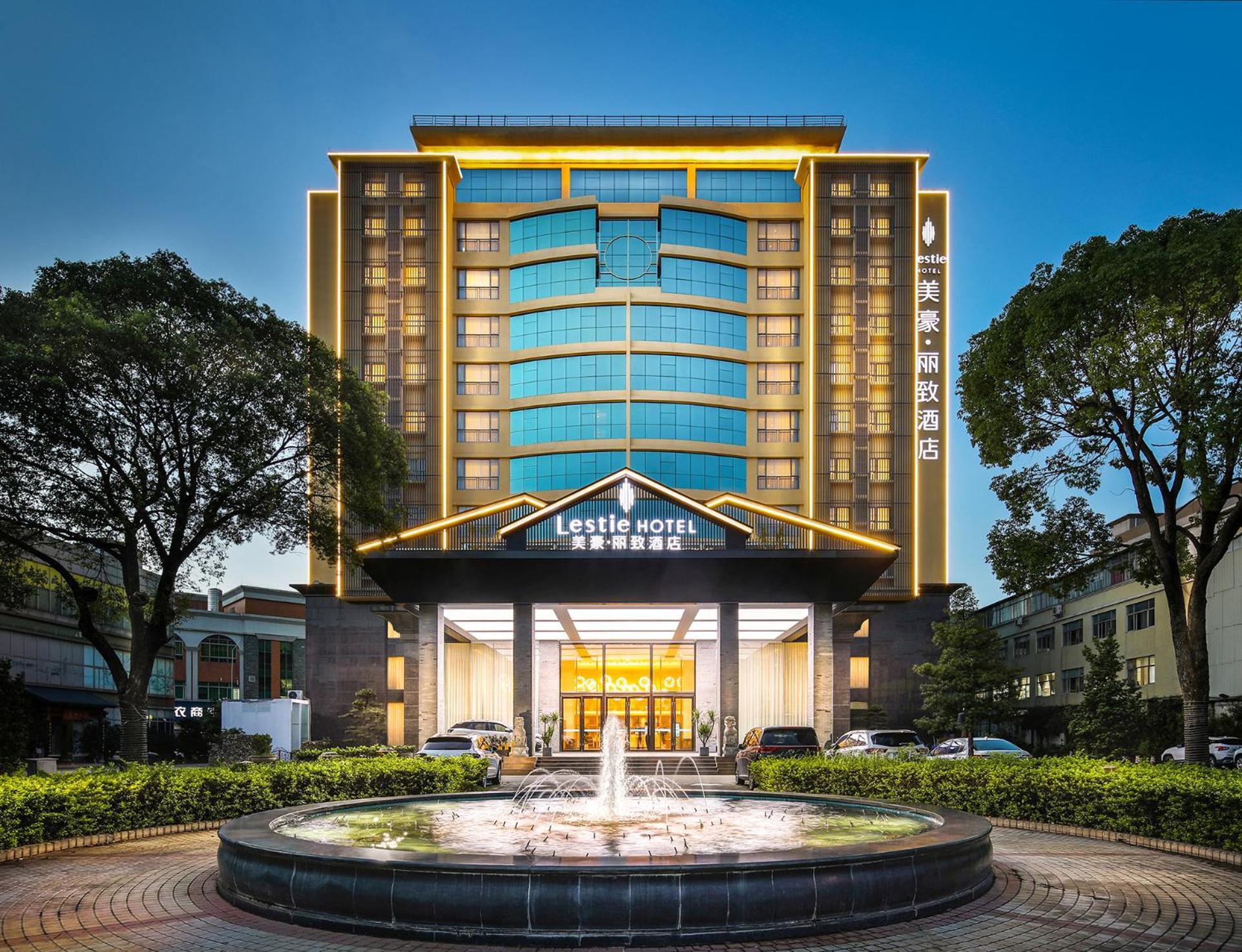 Mehood Lestie International Hotel Nancun Wanbo Metro Station Branch - Free Shuttle Bus To Canton Fair Complex During Canton Fair Period & Free Breakfast & Free Afternoon Tea & Free Midnight Snack & Free Vpn Internet Access Eksteriør bilde
